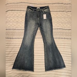 VERVET. Flying Monkey Size 32